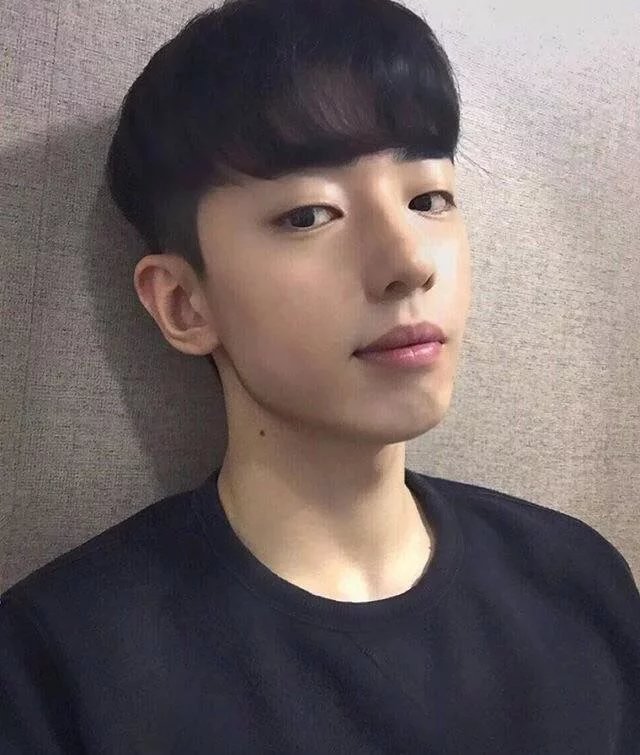 孔荣元媚