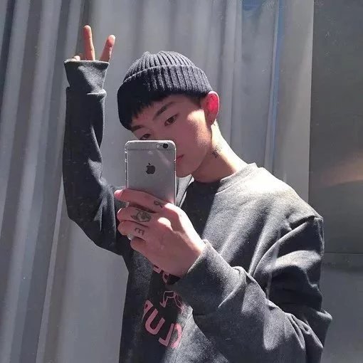 贾婷苛云