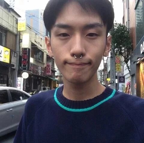 劳灵壮富