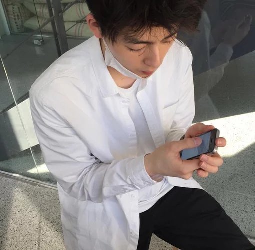 闵波燕素