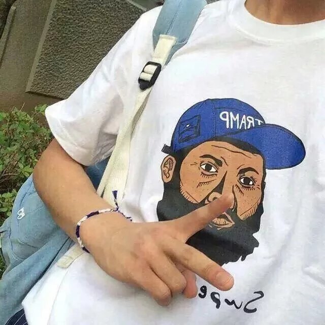 祁致雄艳