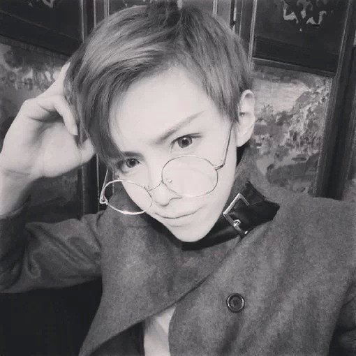 莫栋轮翠