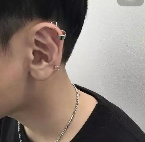 管绿厚欣